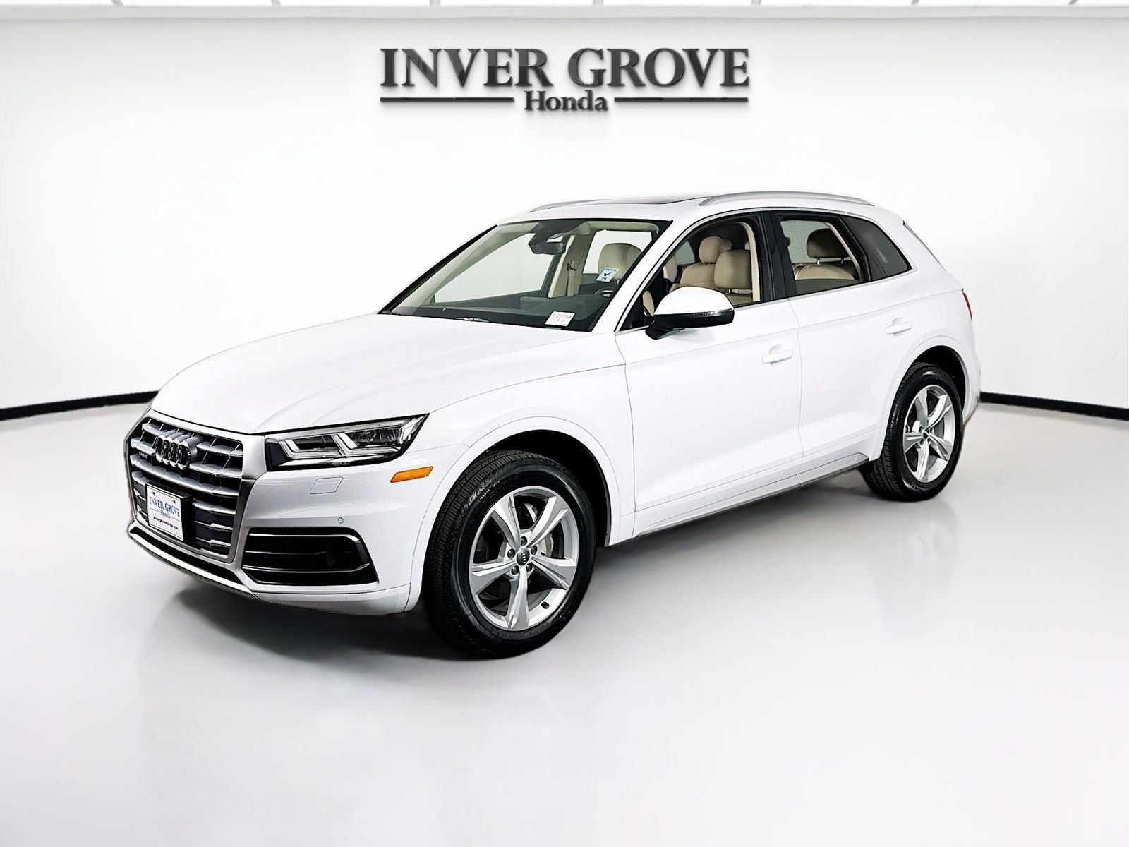 2020 Audi Q5 45 quattro S tronic Premium Plus's photo