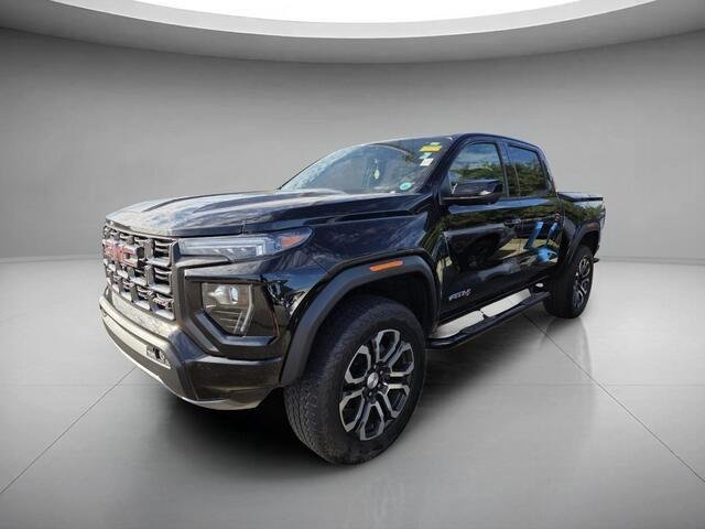 2023 GMC Canyon 4WD AT4