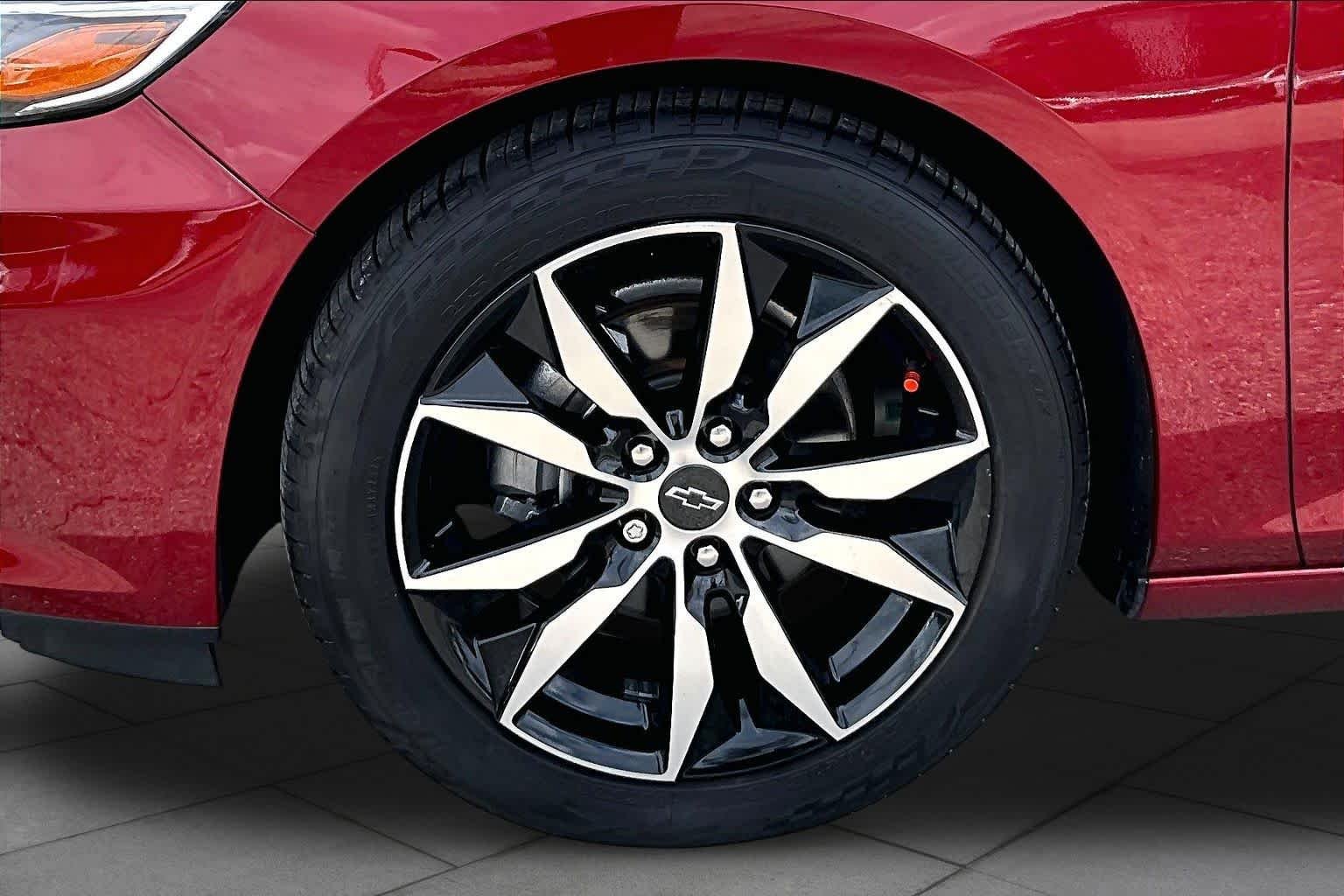 Used 2020 Cajun Red Tintcoat Chevrolet RS image 11