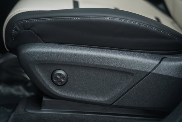 New 2027 Polar White Mercedes-Benz  image 88