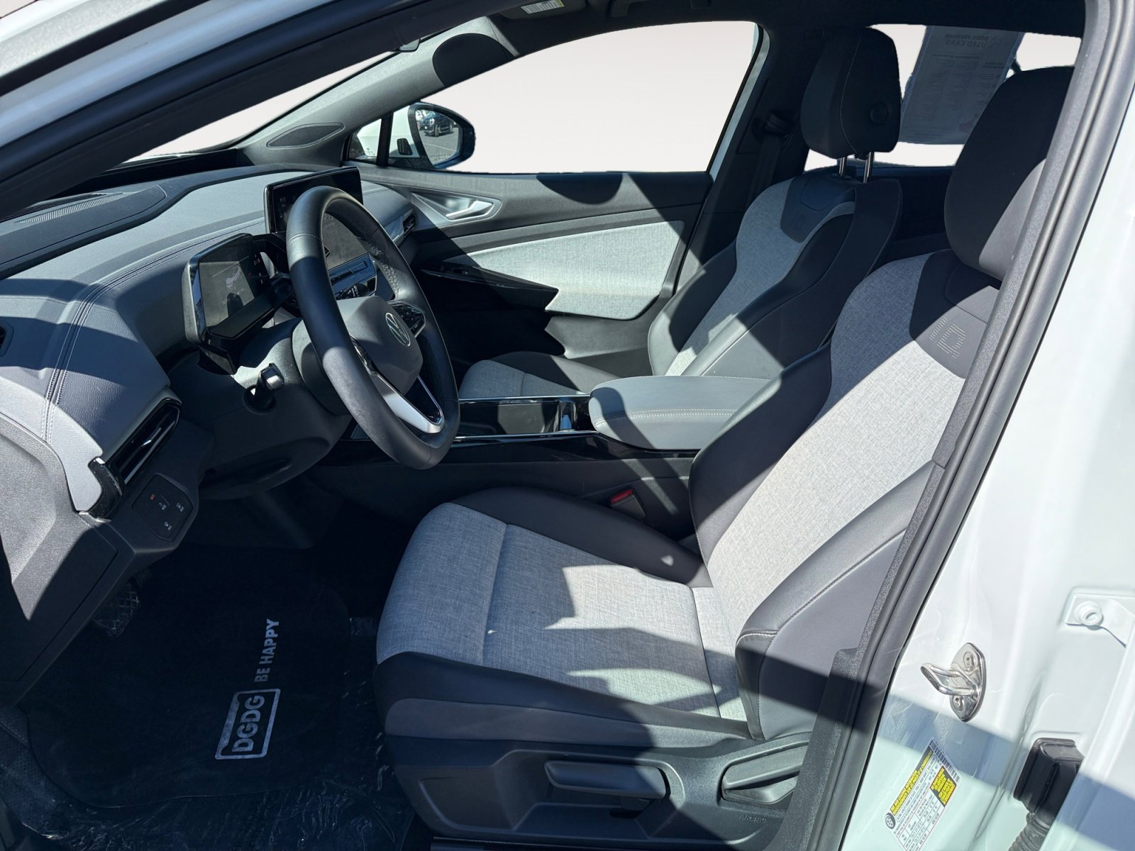 Certified Used 2024 Pure White Volkswagen Standard image 10