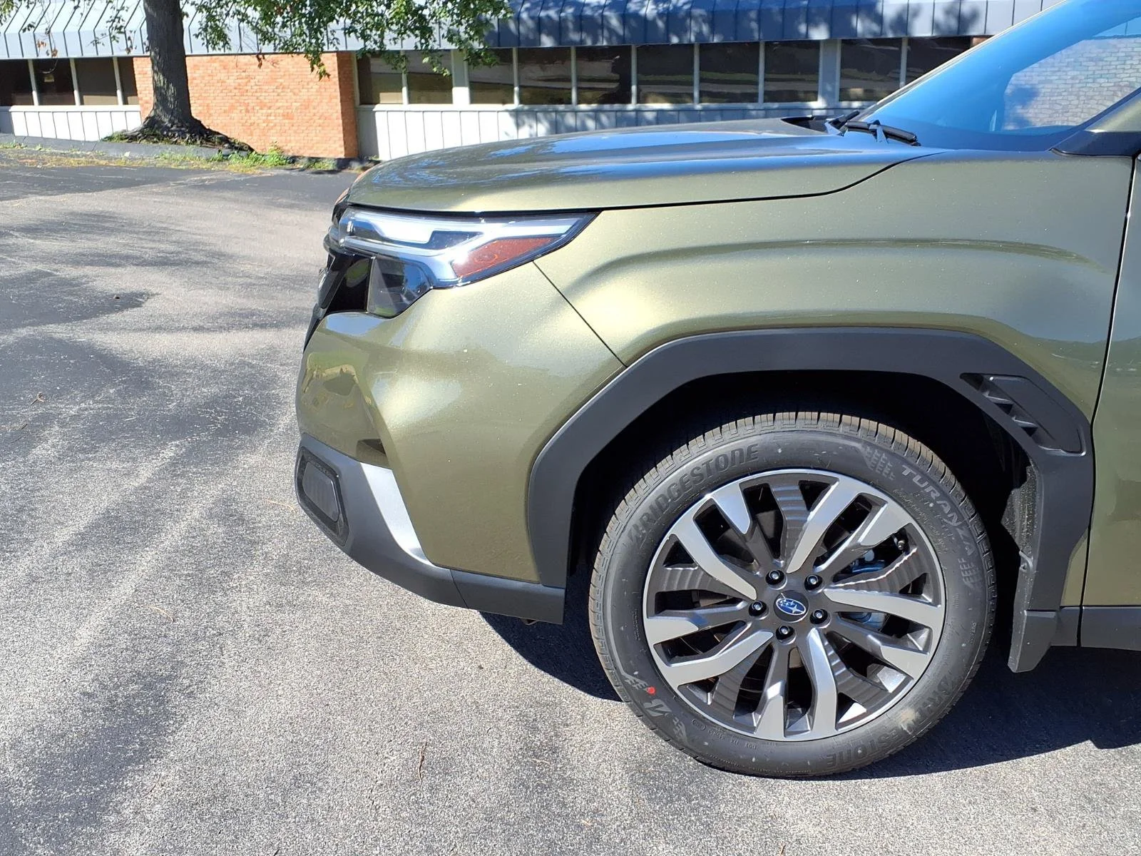 New 2026 AUTUMN GREEN METALLIC Subaru Touring image 18