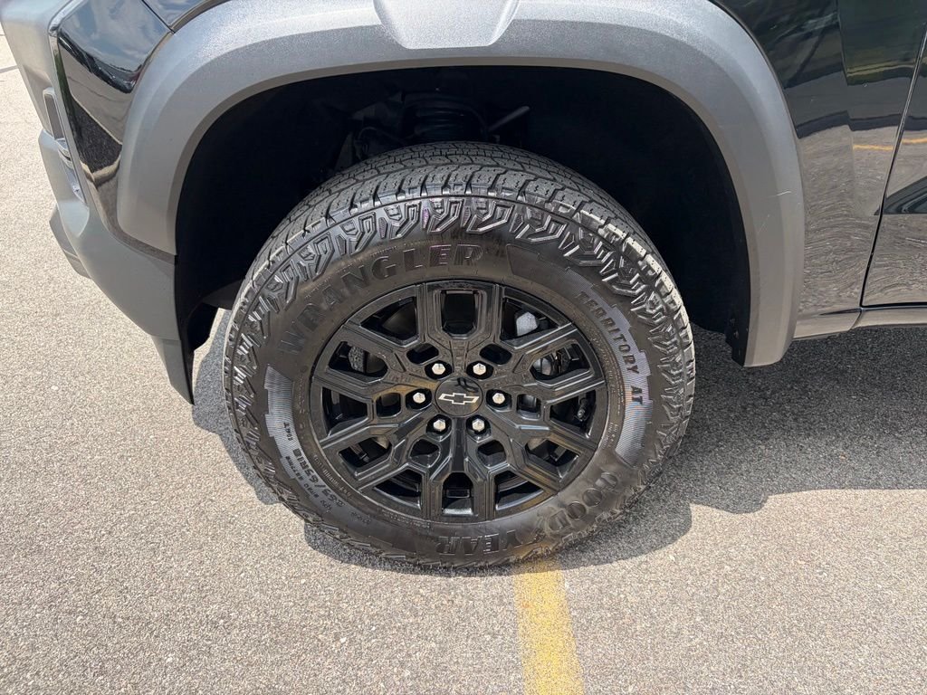 Used 2023 Black Chevrolet Trail Boss image 39