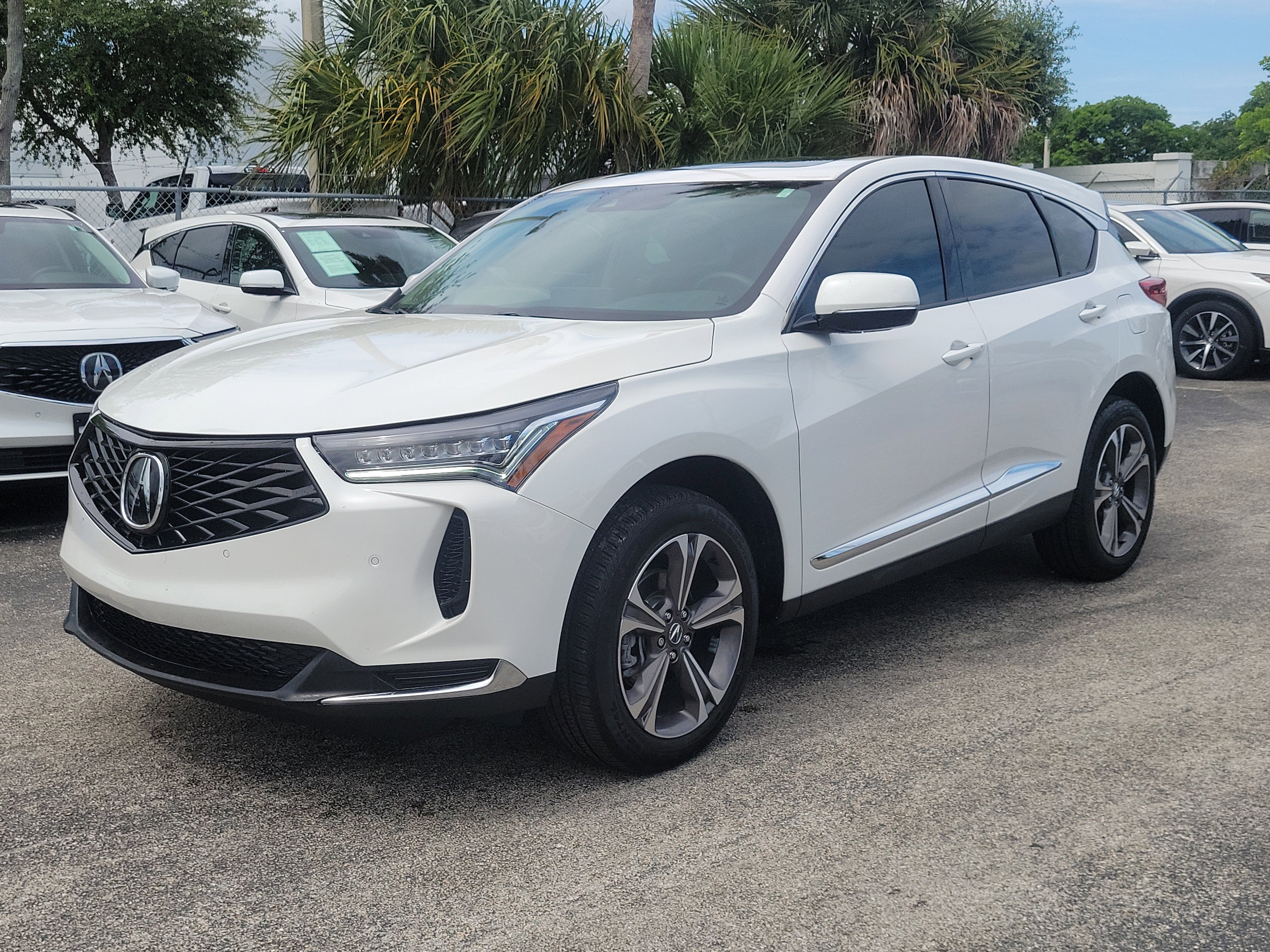 Used 2025 Platinum White Pearl Acura Technology Package SH-AWD image 2