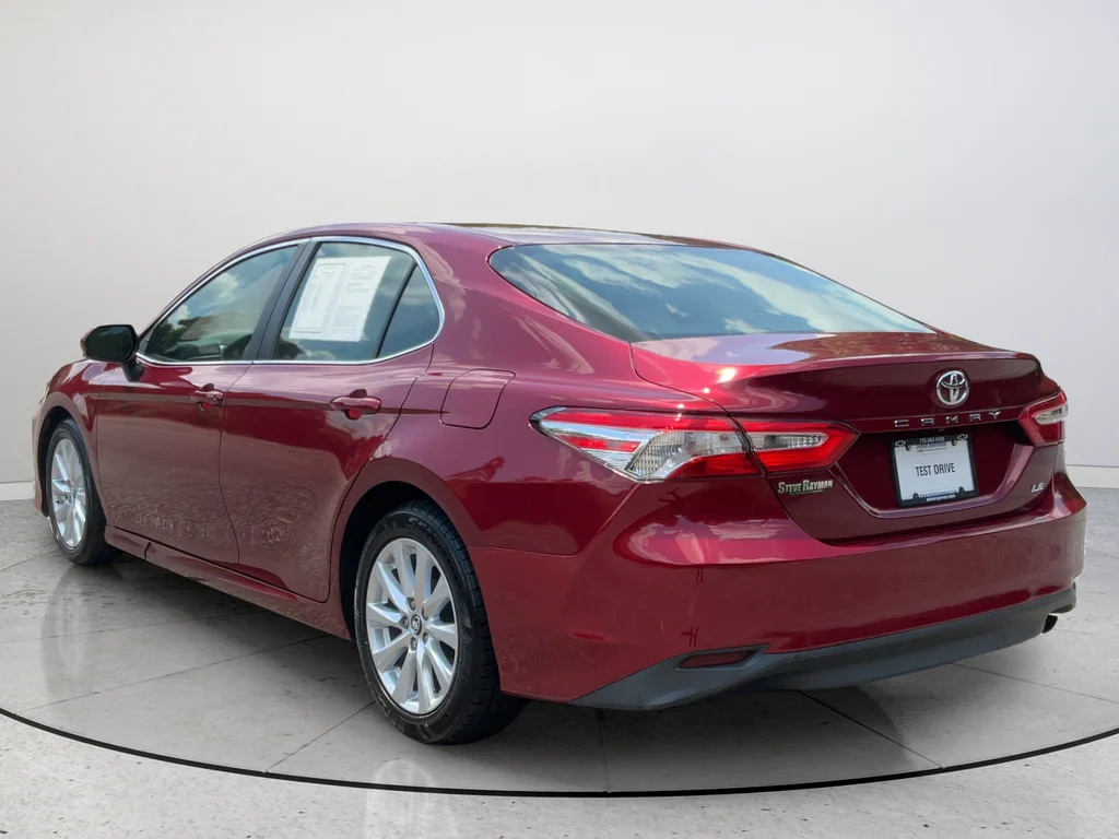 Used 2018 Red Toyota LE image 9