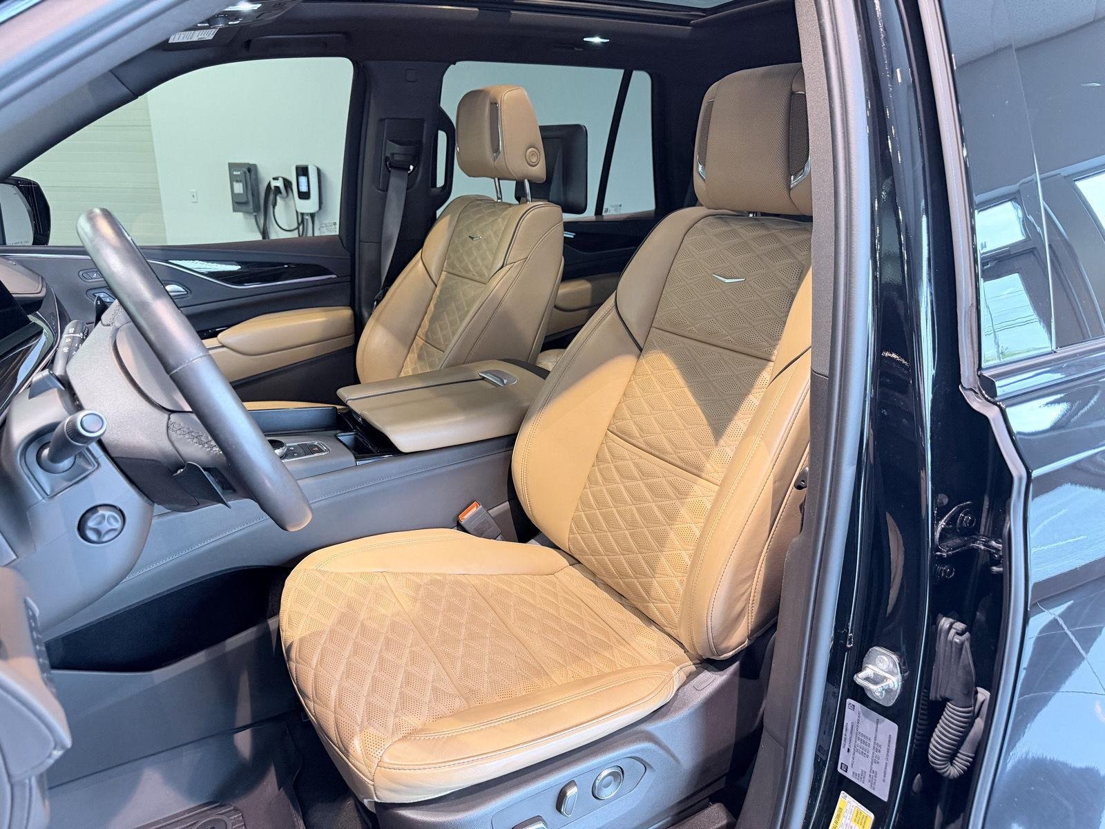 2024 Cadillac Escalade Sport - Photo 42