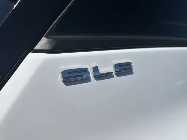Used 2024 Summit White GMC SLE image 20