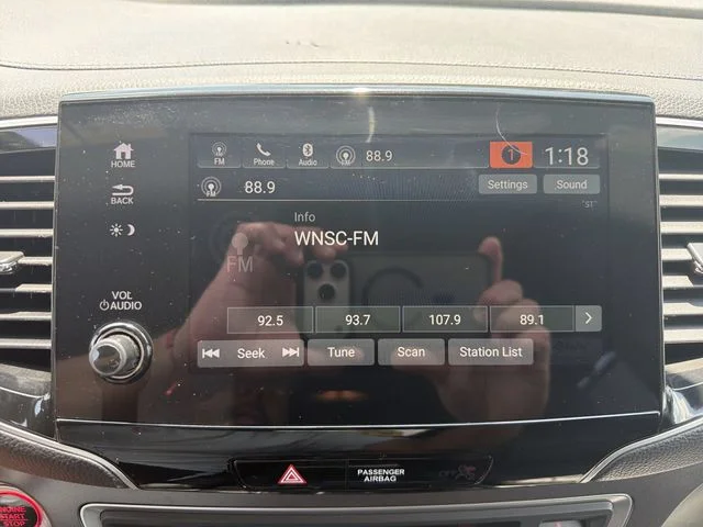 Used 2020  Honda EX-L image 16