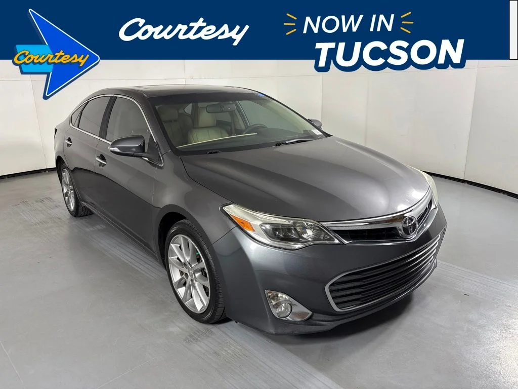 Used 2015 Gray Toyota XLE Touring image 1