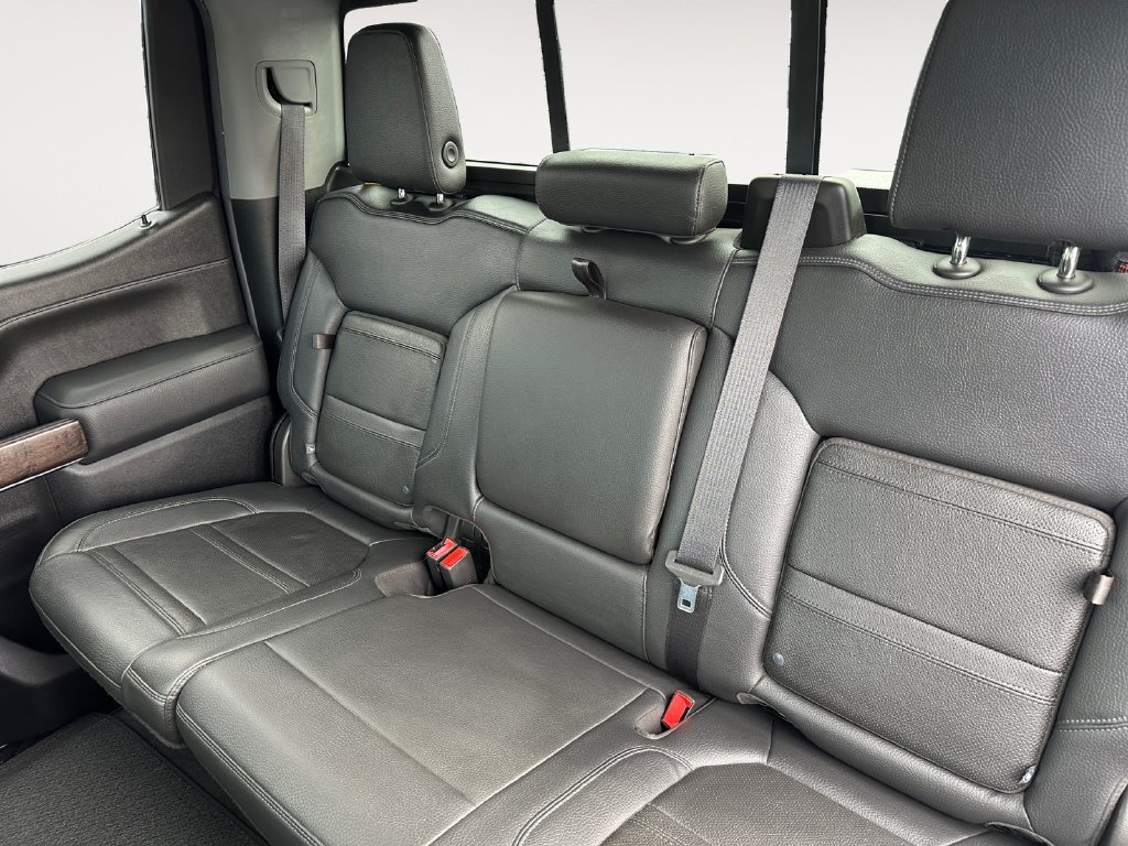Used 2021 Green GMC Denali image 13