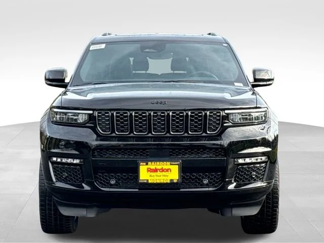 New 2025 Diamond Black Crystal Pearl-Coat Exterior Paint Jeep Summit image 11