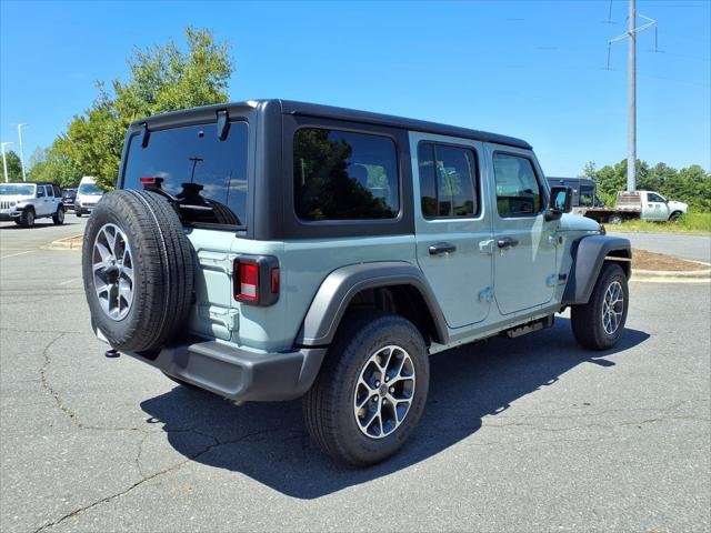 New 2026 Earl Clearcoat Jeep Sport S image 2