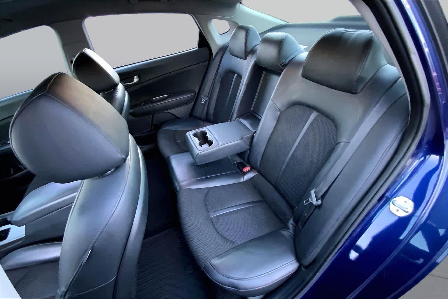 Used 2019 Horizon Blue Kia S image 18