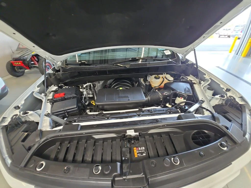 Used 2025 White Chevrolet RST image 24