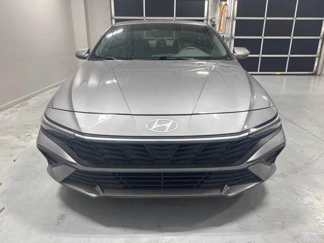 Used 2024 Beige Hyundai SEL image 3