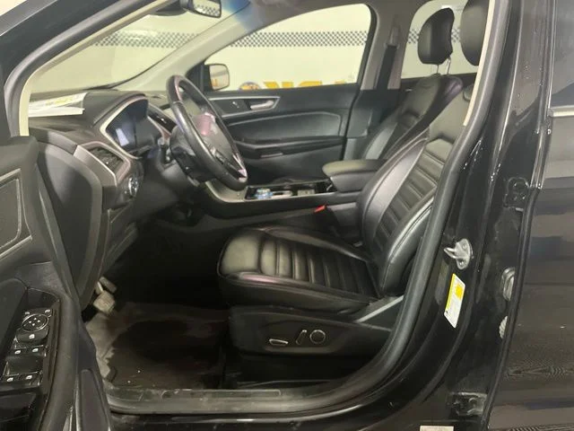 Used 2019 Black Metallic Ford SEL image 10