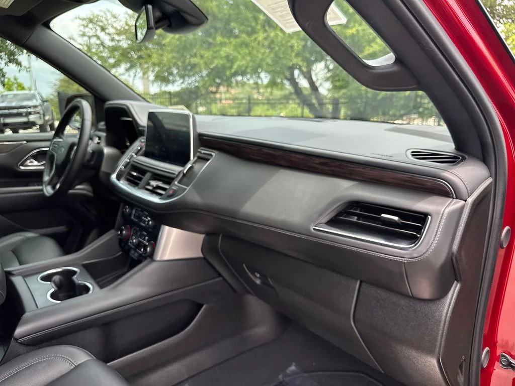Used 2024 Red Chevrolet Z71 image 41