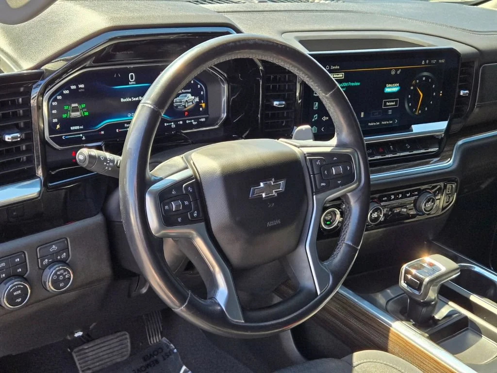 Used 2022 Northsky Blue Metallic Chevrolet RST image 18