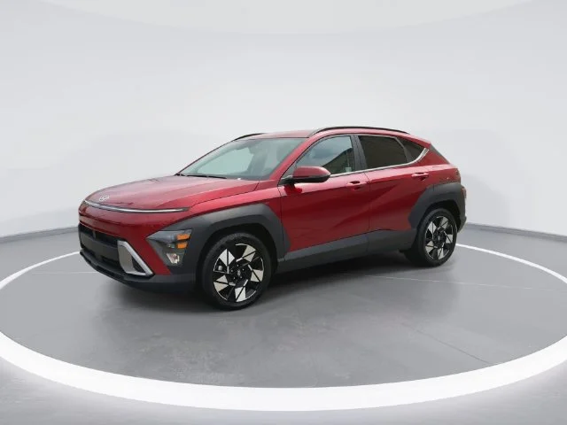 Used 2025 Red Hyundai SEL image 4