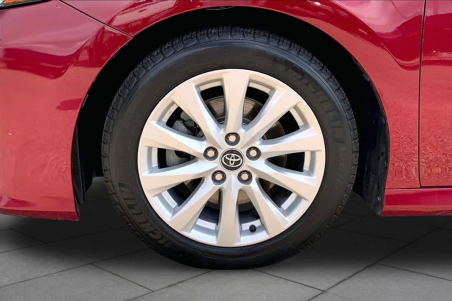 Certified Used 2020 Ruby Flare Pearl Toyota LE image 11