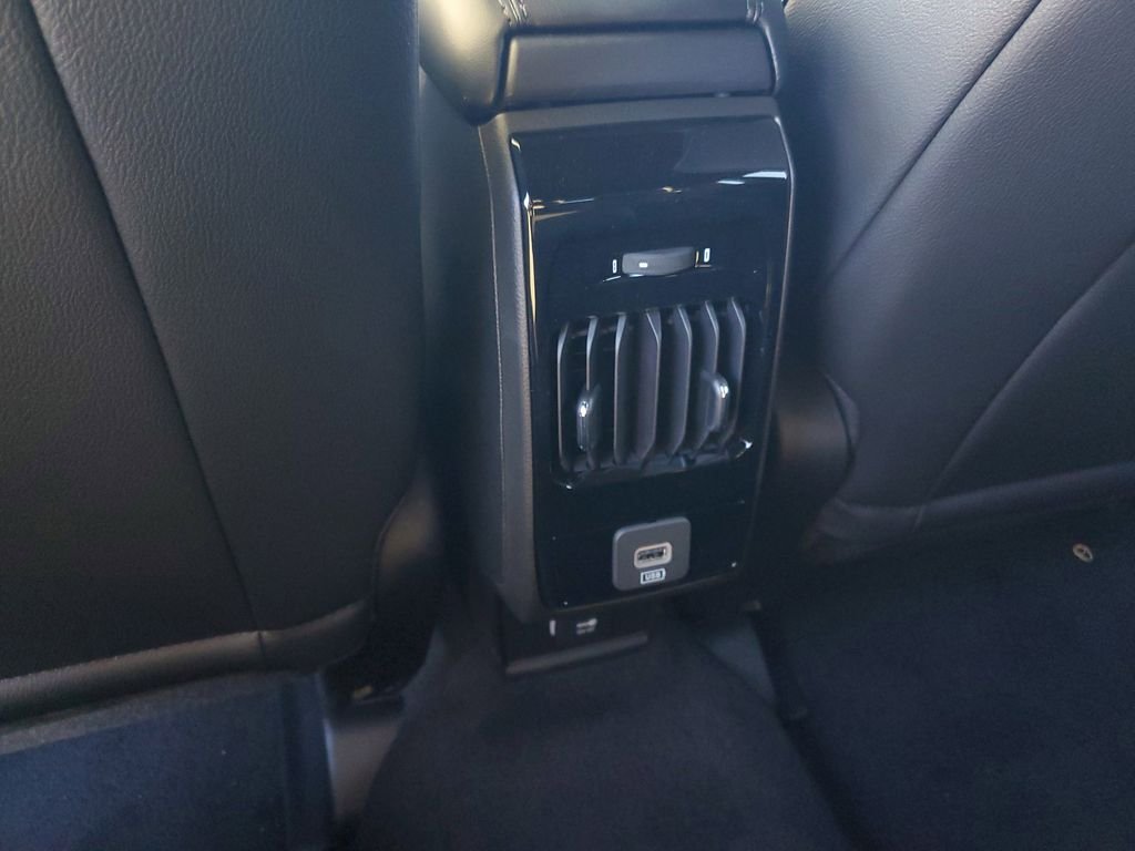 New 2026 Hydro Blue Pearlcoat Jeep Latitude image 12