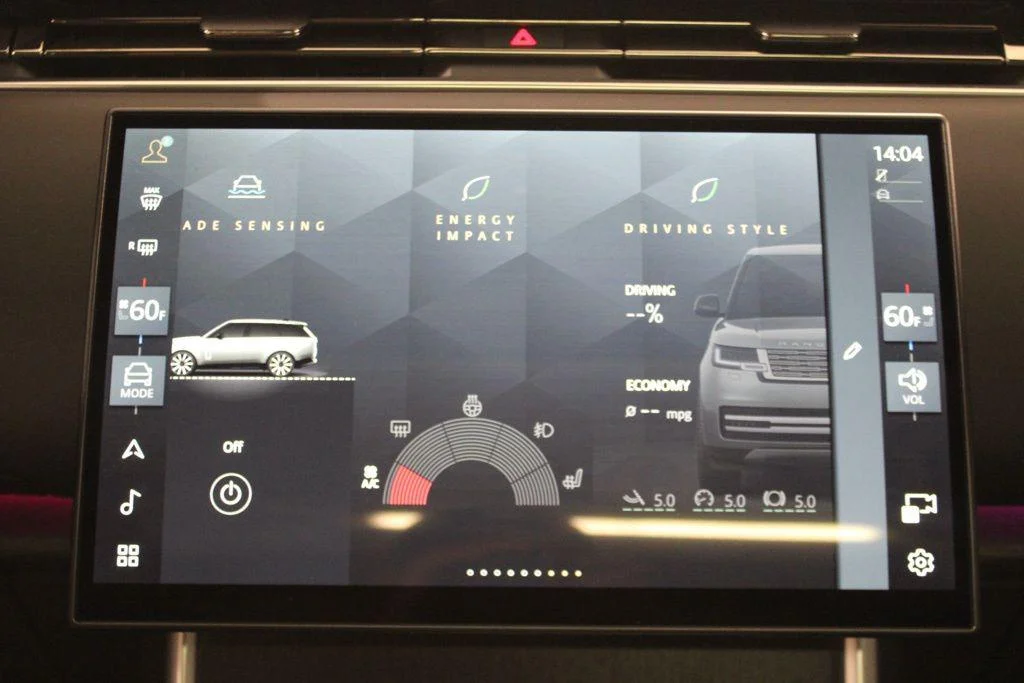 New 2026 Santorini Black Land Rover SE image 33