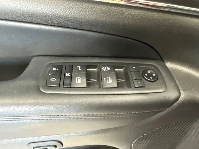 Used 2020 Red Jeep Limited image 22