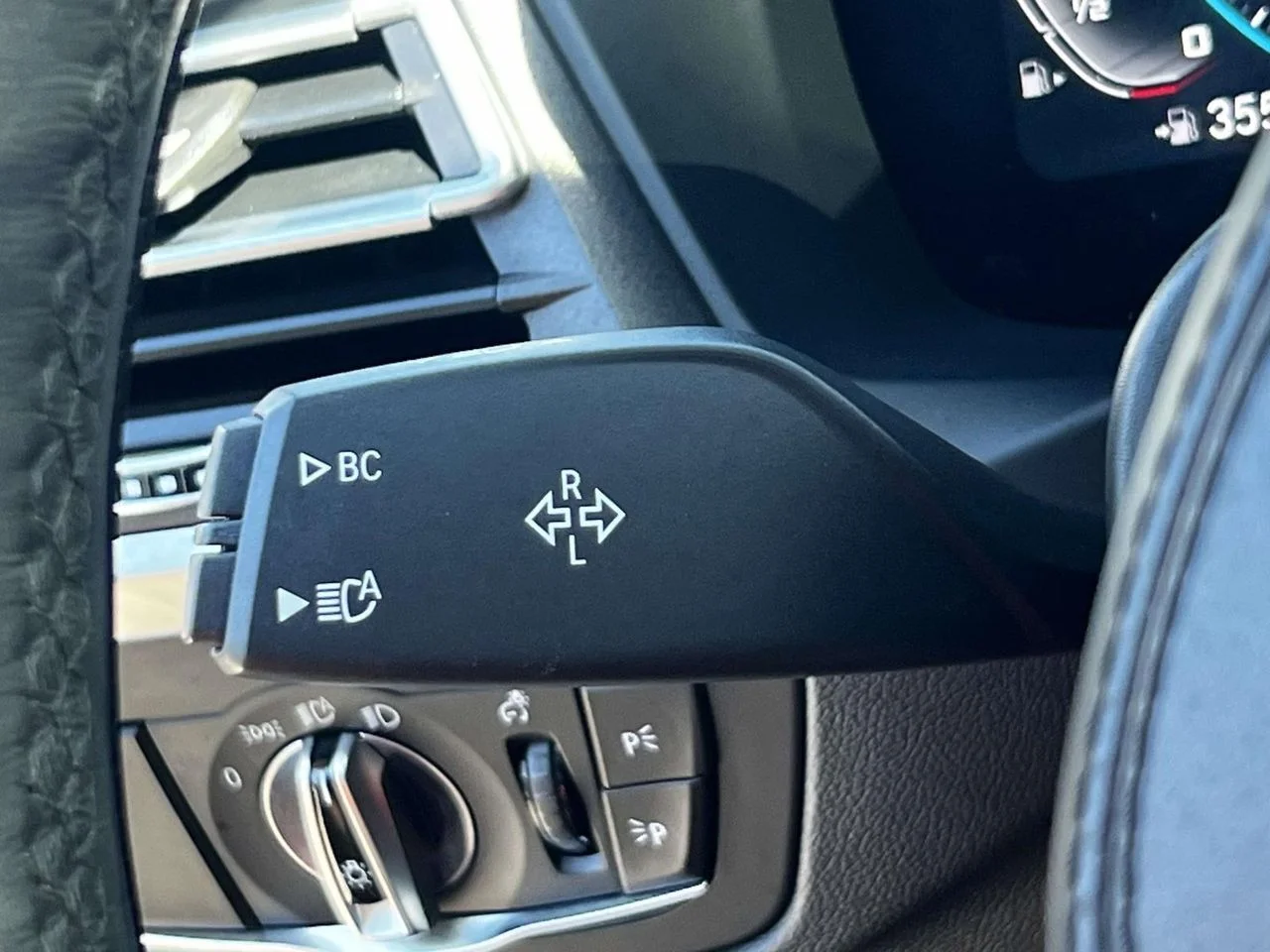 Used 2024 Gray Metallic BMW xDrive30i image 32