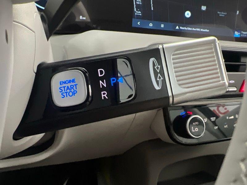 New 2026 Blue Hyundai SEL 8P image 27