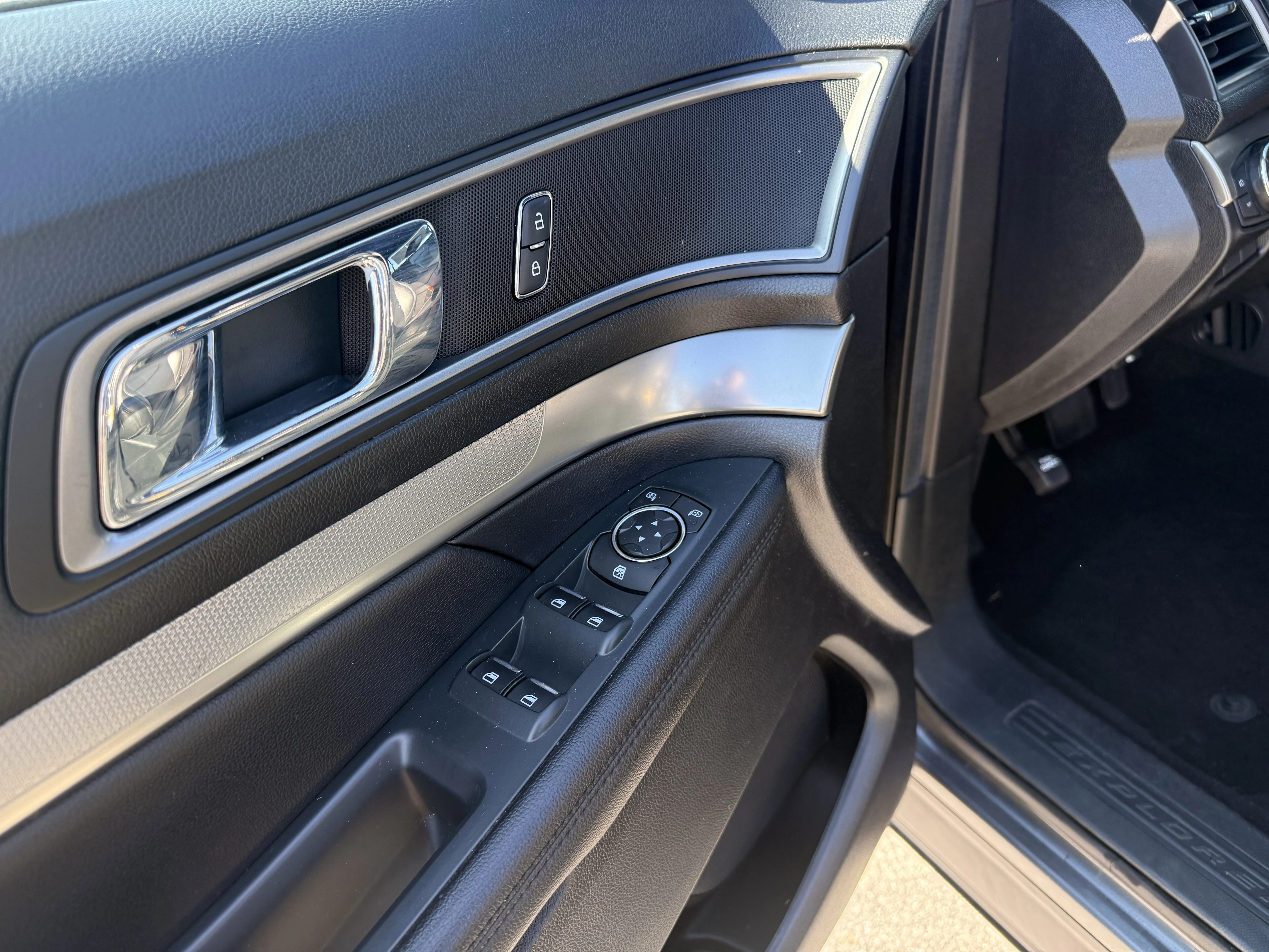 Used 2019 Magnetic Ford XLT image 13
