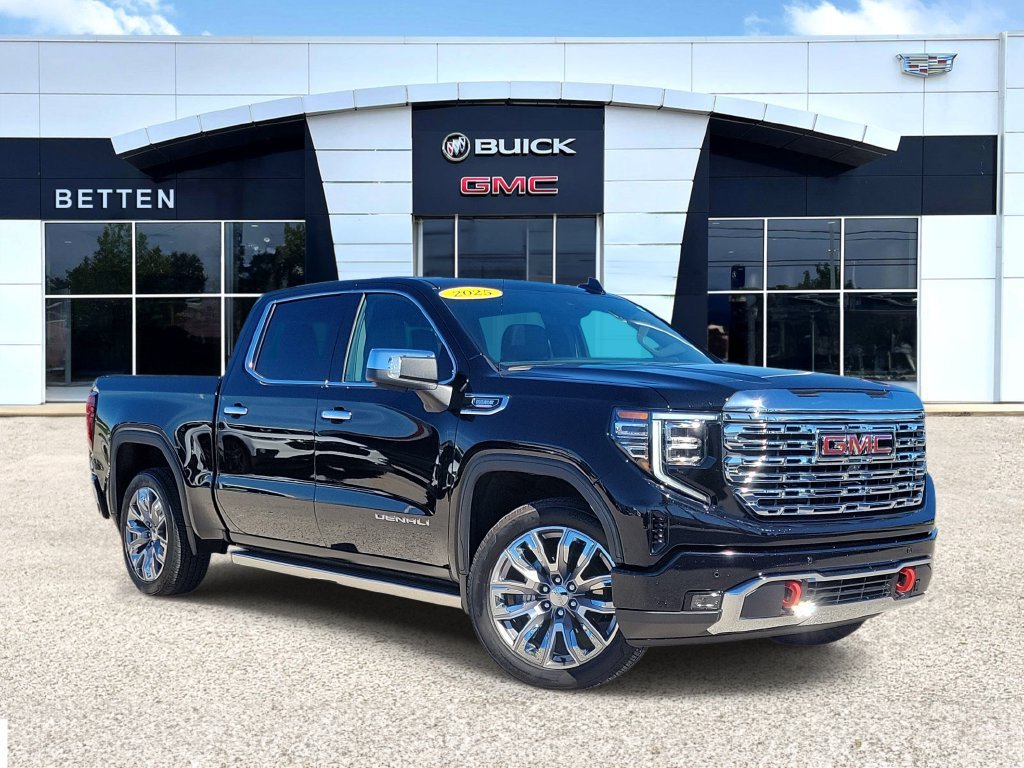 Used 2025 Onyx Black GMC Denali image 1
