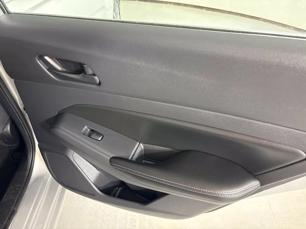 Used 2024 Silver Nissan 2.5 SV image 18