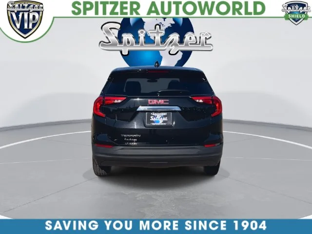 Used 2018 Black GMC SLE image 9