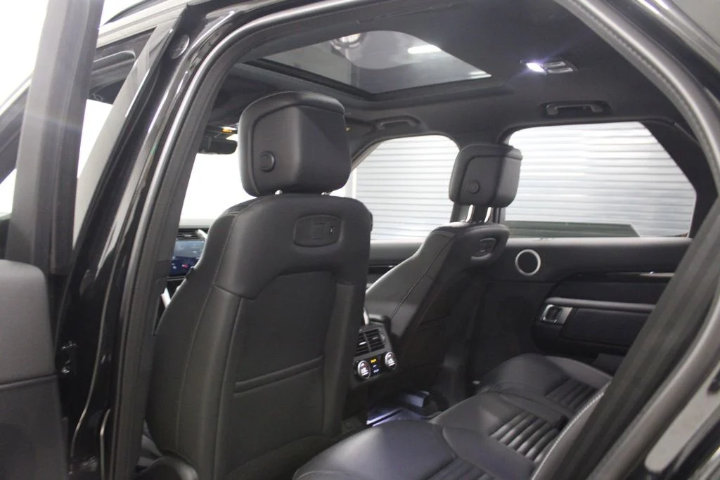 Used 2025 Santorini Black Metallic Land Rover S image 29
