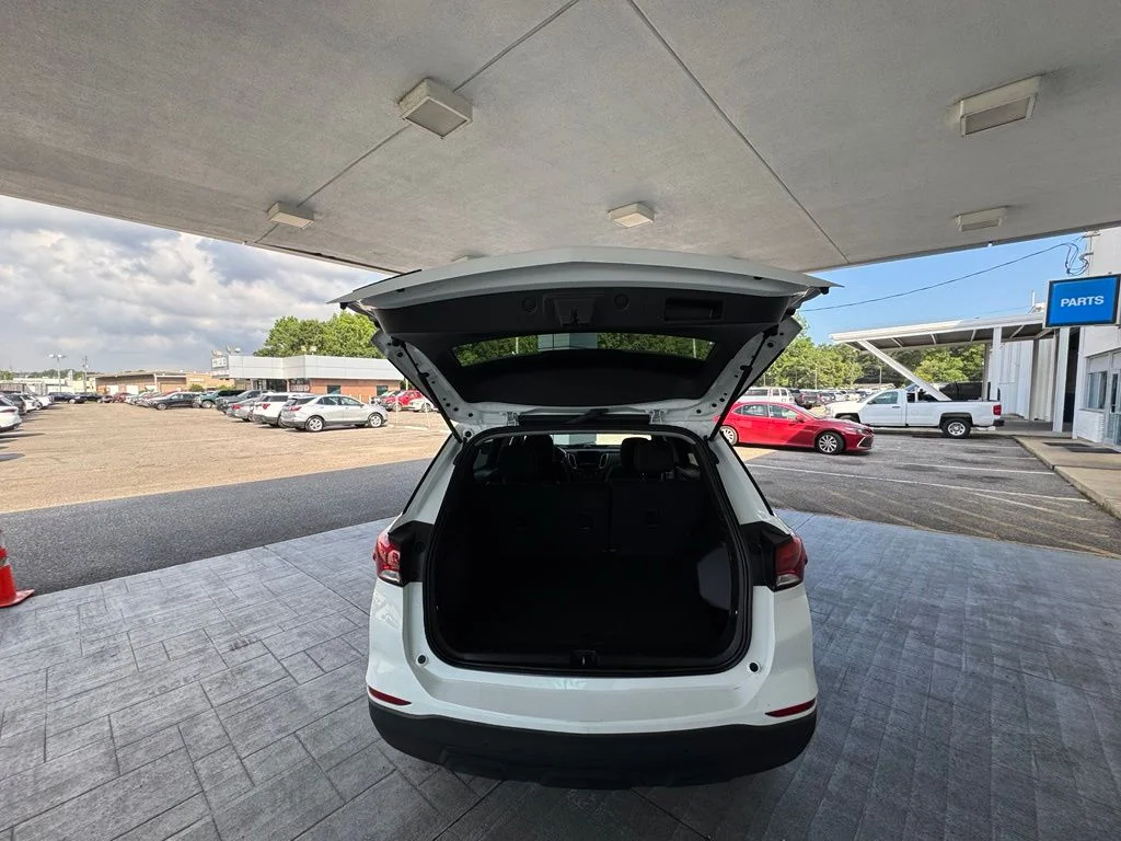 Used 2024 White Chevrolet LS image 9