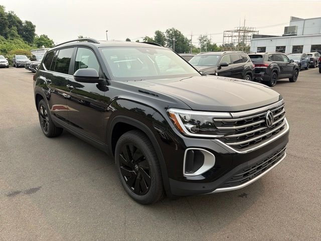 New 2026 Black Volkswagen 2.0T SE w/Technology image 3