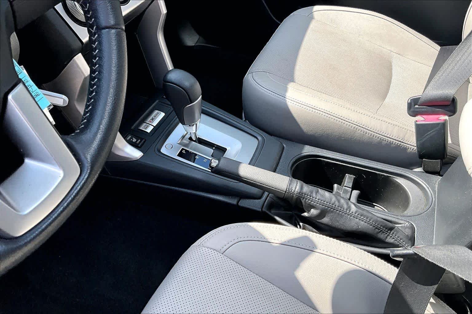 Used 2018 Crystal White Pearl Subaru Limited image 17