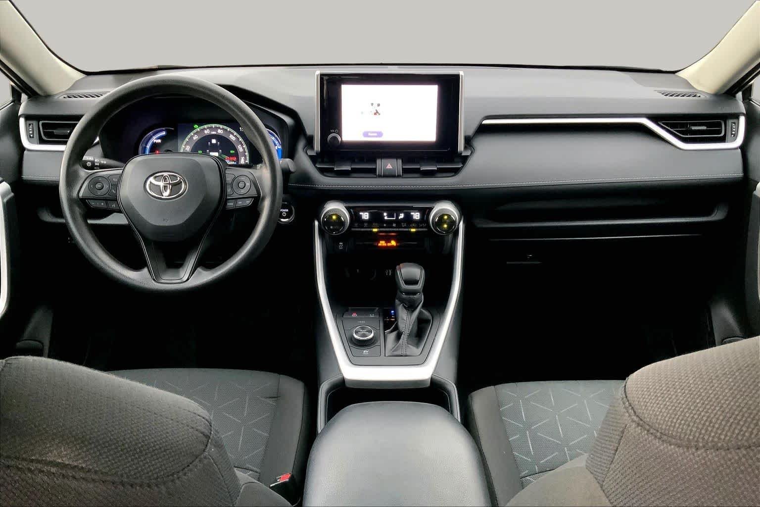 Used 2024 Silver Sky Metallic Toyota Hybrid XLE image 31
