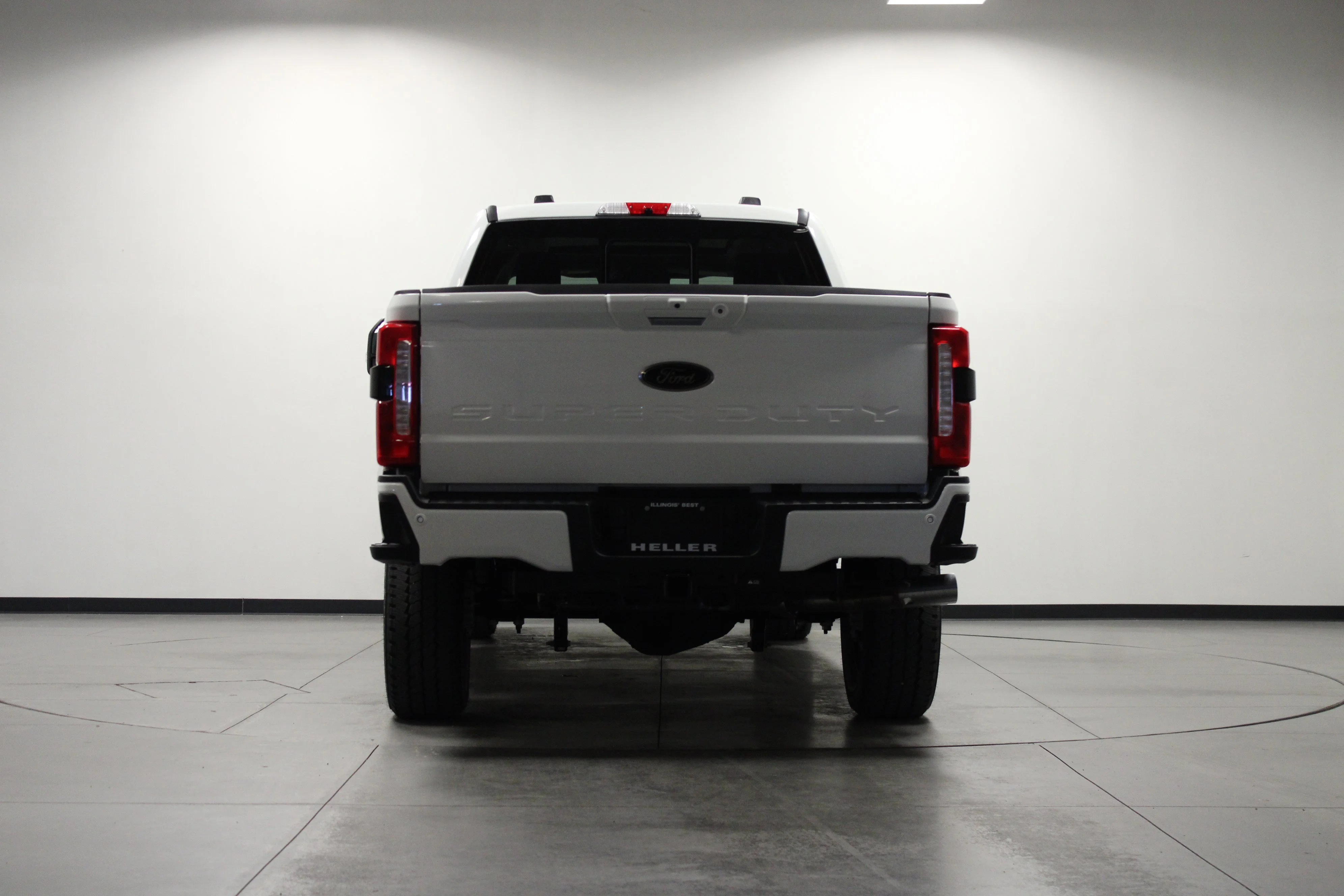 New 2026 Star White Metallic Tri-Coat Ford F-250® Lariat® image 5