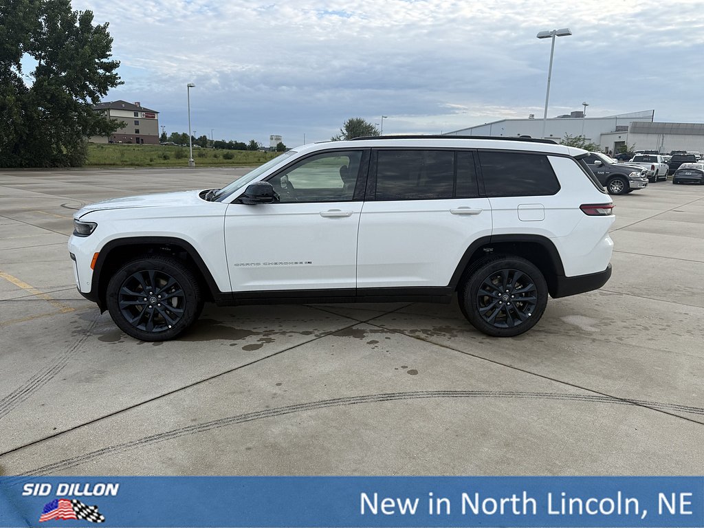 New 2026 Bright White Clear-Coat Exterior Paint Jeep 85th Anniversary Edition image 2