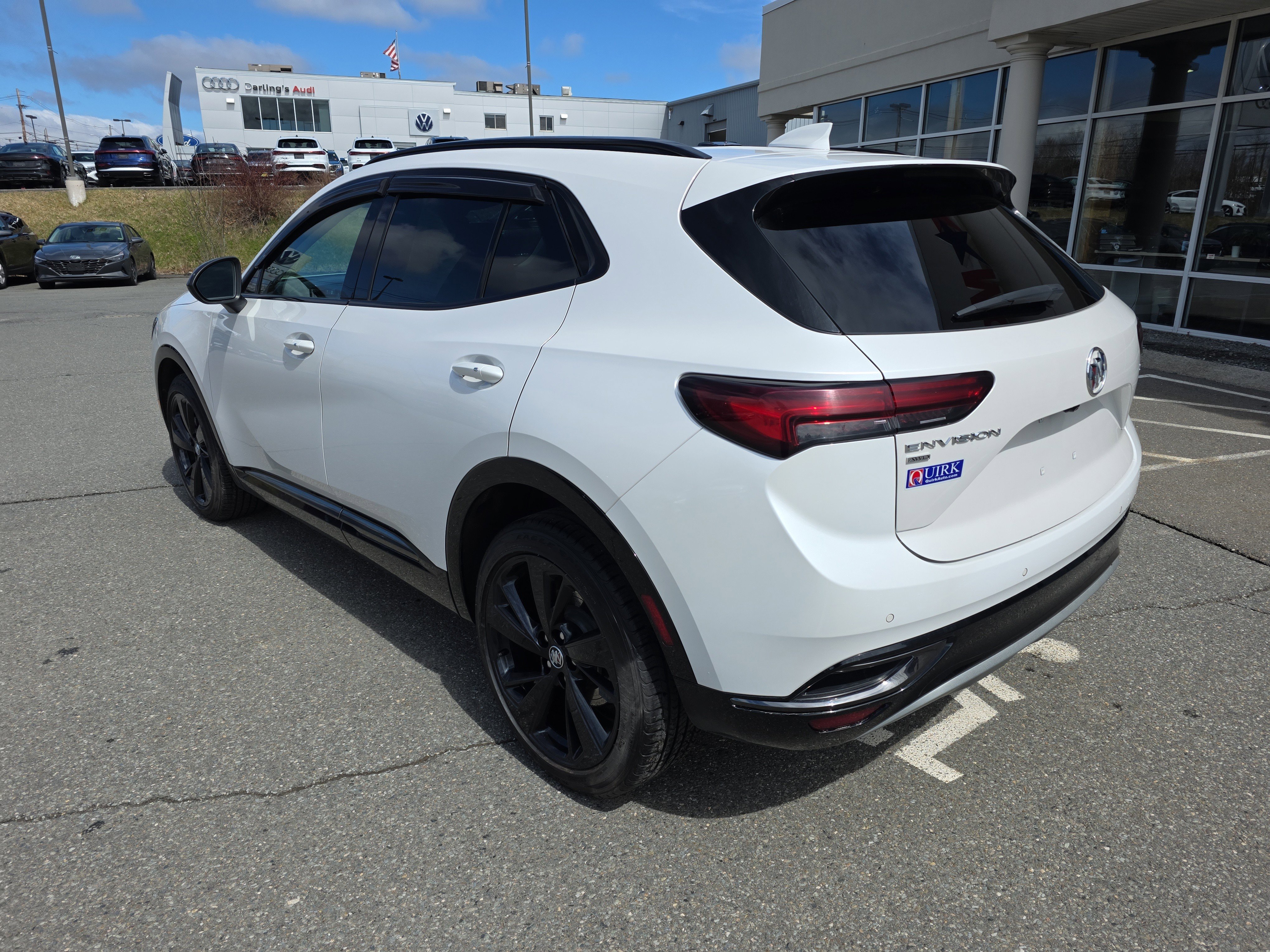 Used 2023 White Frost Tricoat Buick Essence image 3