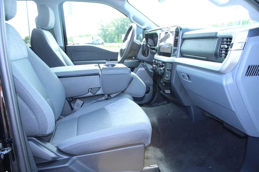 New 2026 Agate Black Metallic Ford F-250® XLT image 37