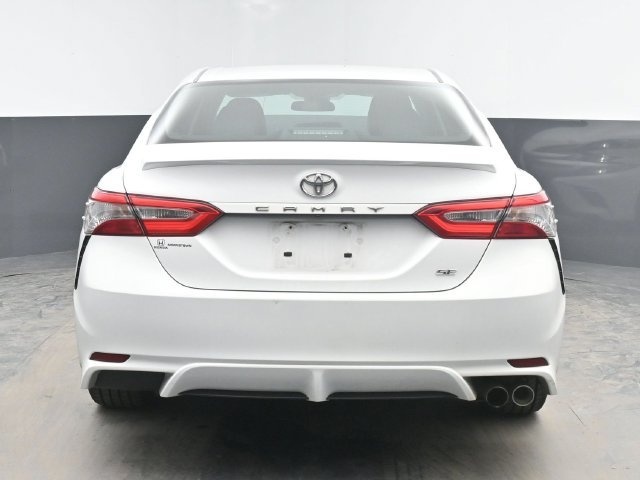 Used 2018 White Toyota SE image 8