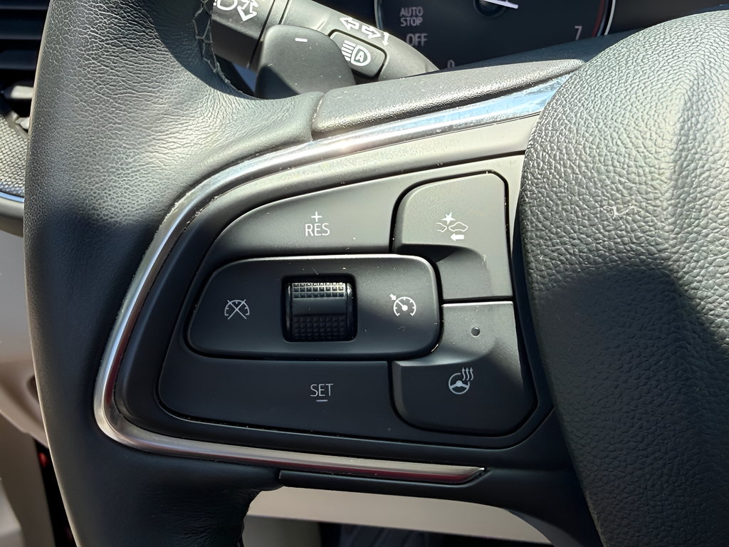 Used 2021 Red Buick Essence image 16