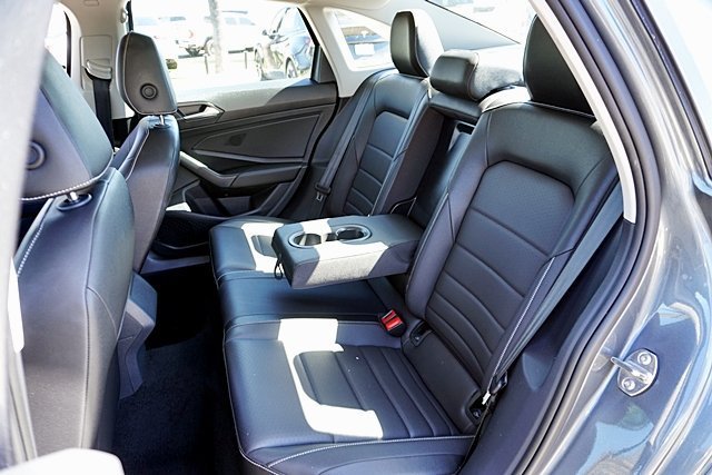 Used 2024 Gray Volkswagen 1.5T SE image 22