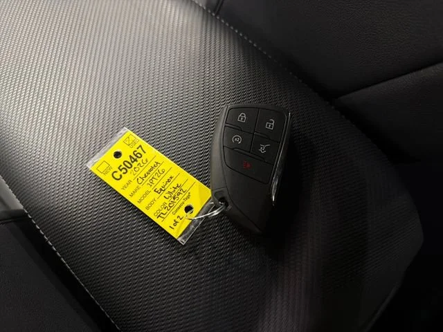 Used 2026 Summit White Chevrolet LT image 34