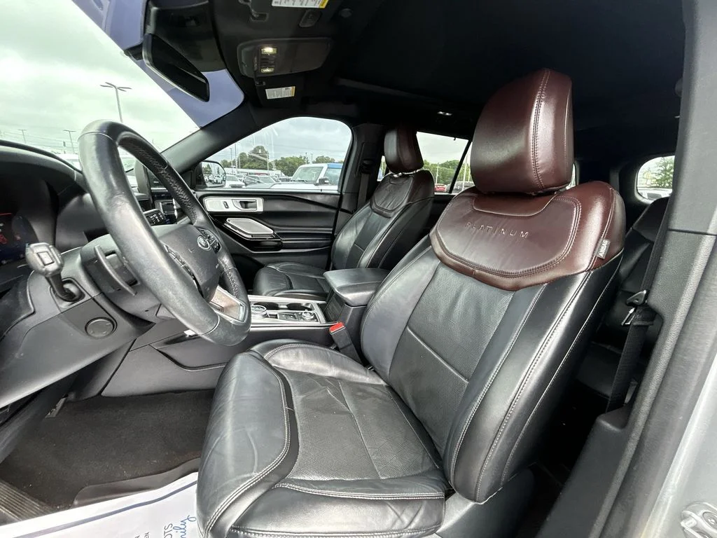 Used 2021 Silver Ford Platinum image 17