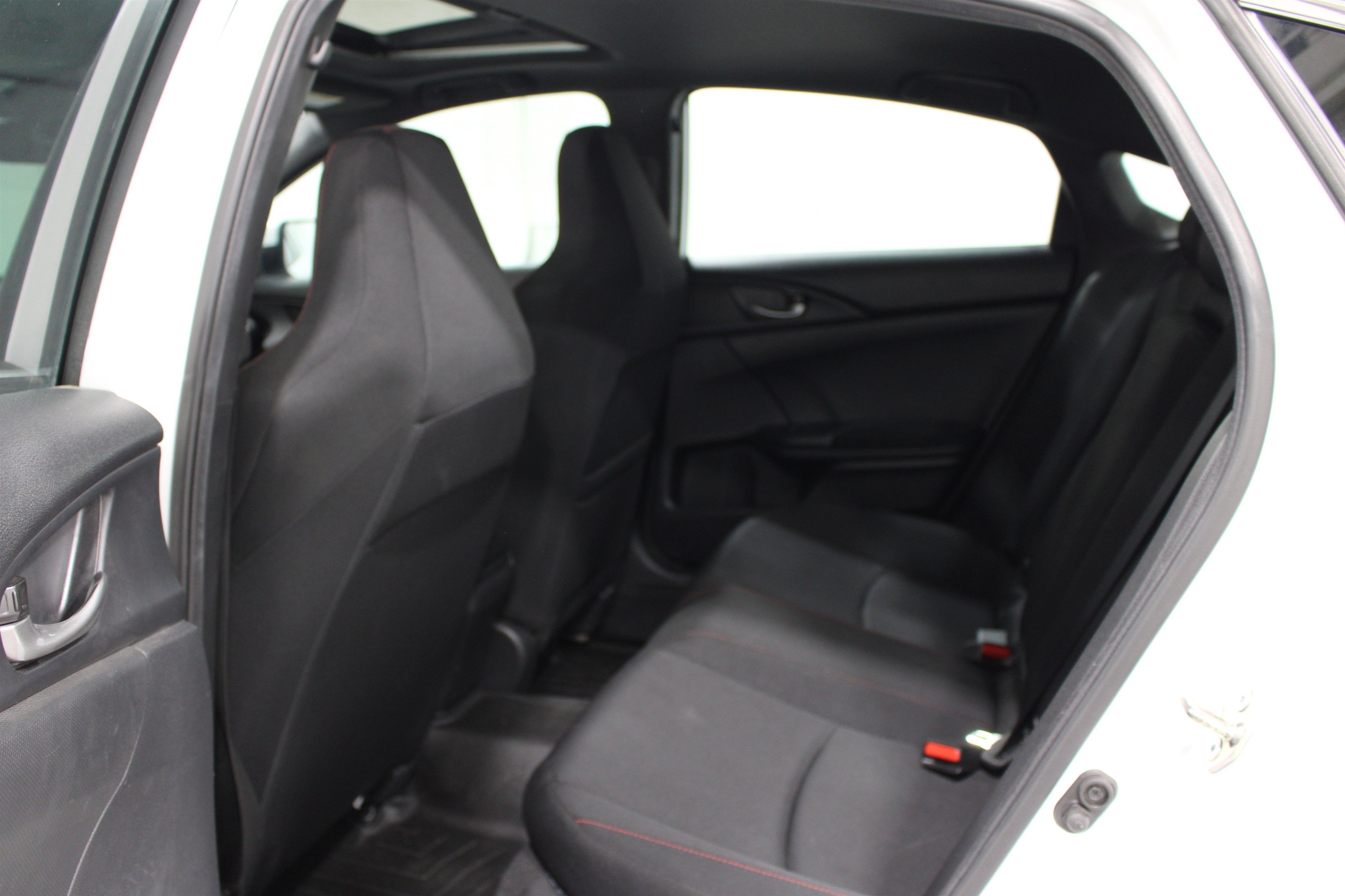 Used 2020 Platinum White Pearl Honda  image 21