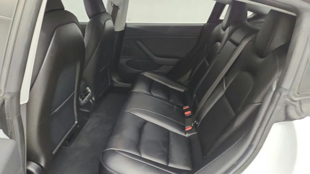 Used 2018 Pearl White Multi-Coat Tesla Long Range Battery AWD image 25