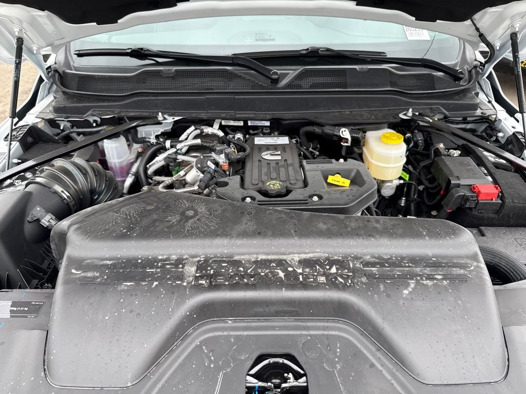 New 2026 Bright White Clear-Coat Exterior Paint RAM Laramie image 9